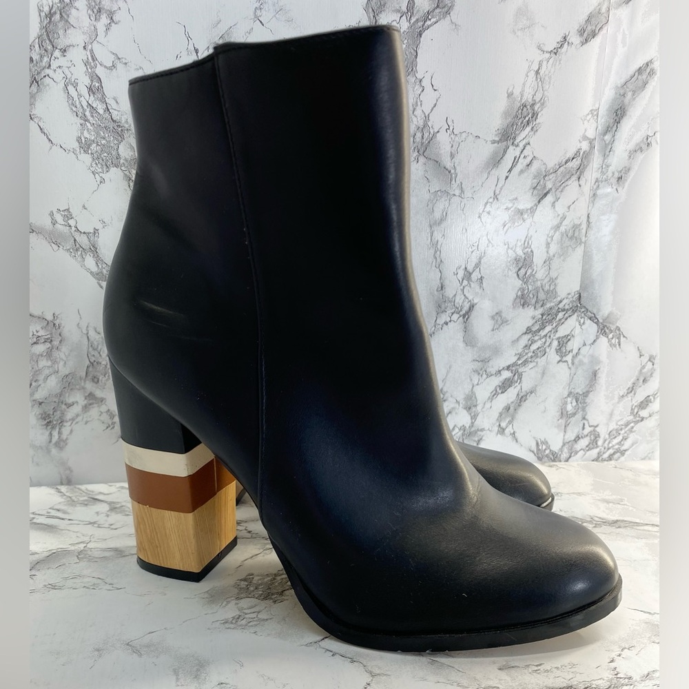 JustFab Vella Black ColorBlock 4 inch Heeled Booties Size 8 Side Zipper